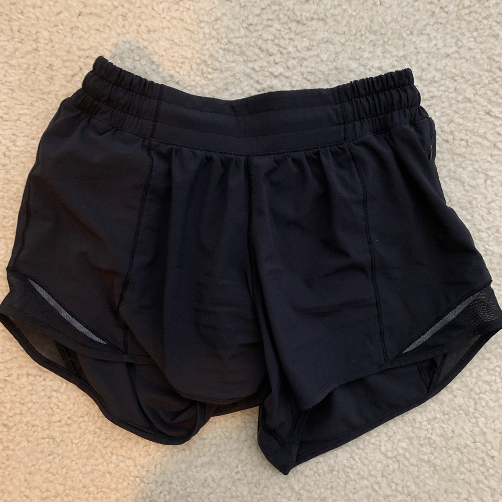Lululemon hotty Hot shorts (tall)